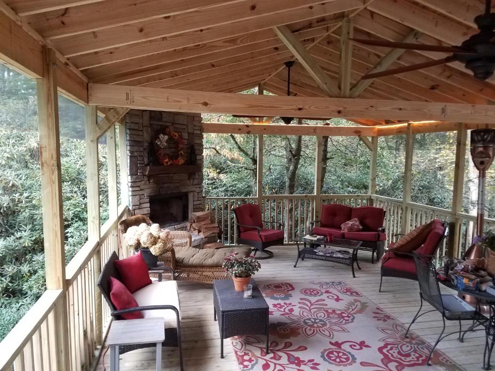 Chic Cottage 1.7 miles to Downtown Highlands